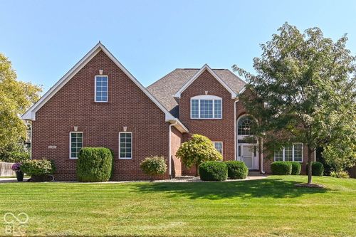 13429 Water Crest Dr, Fishers, IN, 46038-5501 | Card Image