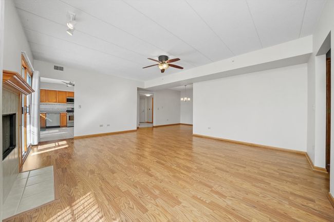 UNIT-2SW - 7767 Bristol Park Dr, Home with 2 bedrooms, 2 bathrooms and 1 parking in Tinley Park IL | Image 6