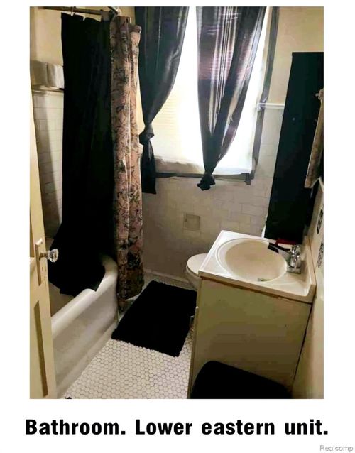 2683 Sturtevant St, Detroit, MI, 48206-1134 | Card Image