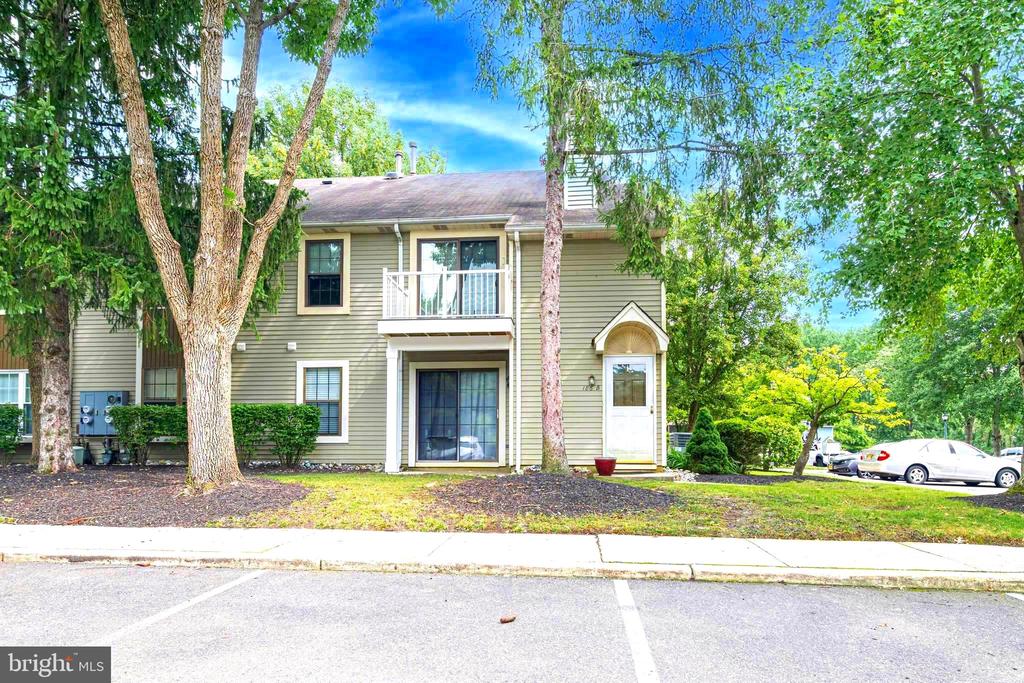 Residential in MOUNT LAUREL 4