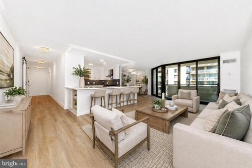 902w-4620 N Park Ave, CHEVY CHASE, MD, 20815-4556 | Card Image