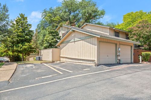 901 Silver Quail Ln, Austin, TX, 78758-5821 | Card Image