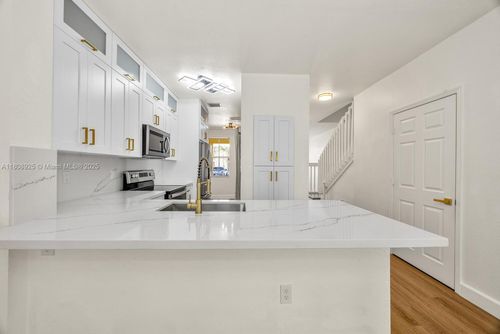 unit-5-2928 Se 2nd St, Homestead, FL, 33033-7318 | Card Image