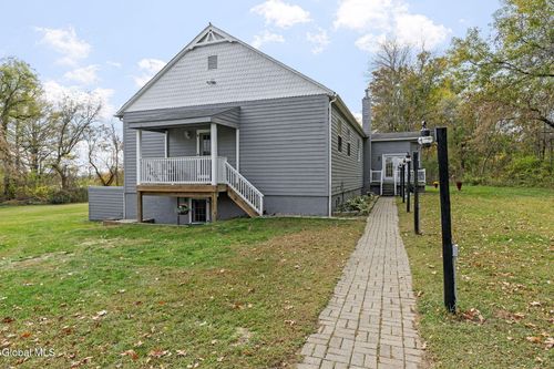 1099 Route 32, Stillwater, NY, 12170-1517 | Card Image