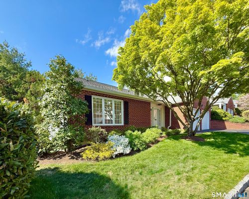 73 Bank St, New Canaan, CT, 06840-6203 | Card Image