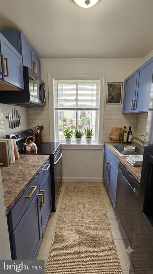 201-705 Brandywine St Se, WASHINGTON, DC, 20032-3553 | Card Image
