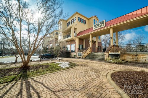 apt-e-475 S Church St, Hendersonville, NC, 28792-5265 | Card Image