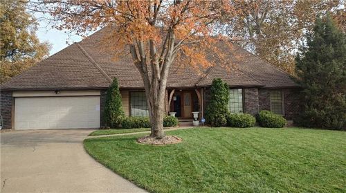 12413 Ewing Ct, Grandview, MO, 64030-1834 | Card Image