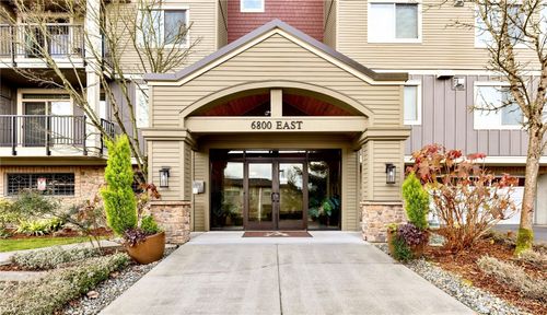 unit-e203-6800 132nd Pl Se, Newcastle, WA, 98059-9115 | Card Image