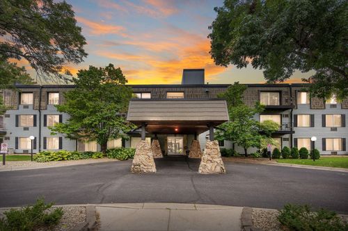 apt-315-183 Little Canada Rd E, Little Canada, MN, 55117-1338 | Card Image