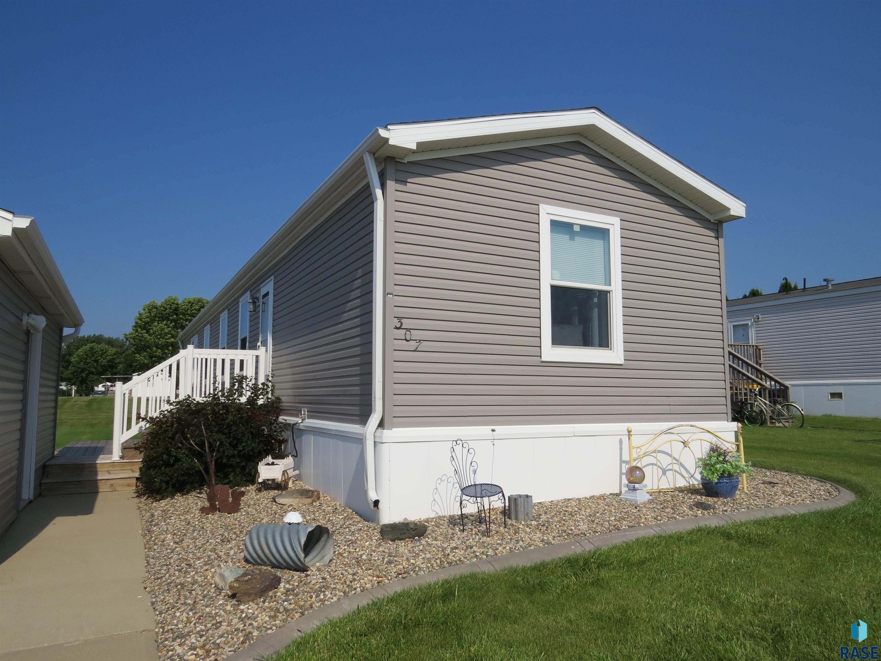 Caley Pl, Sioux Falls, SD 57110