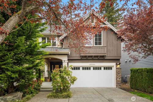 25812 Se 28th Pl, Sammamish, WA, 98075-9122 | Card Image