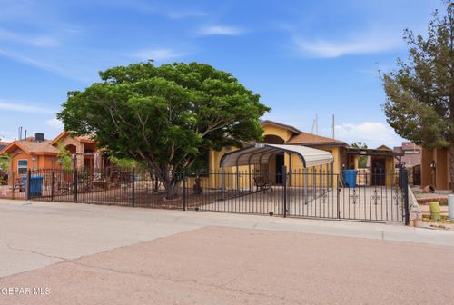 10385 Valle Fertil Dr, Socorro, TX, 79927-3897 | Card Image