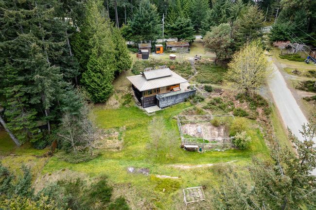 276 Porter Road, House other with 1 bedrooms, 2 bathrooms and null parking in Mayne Island BC | Image 28
