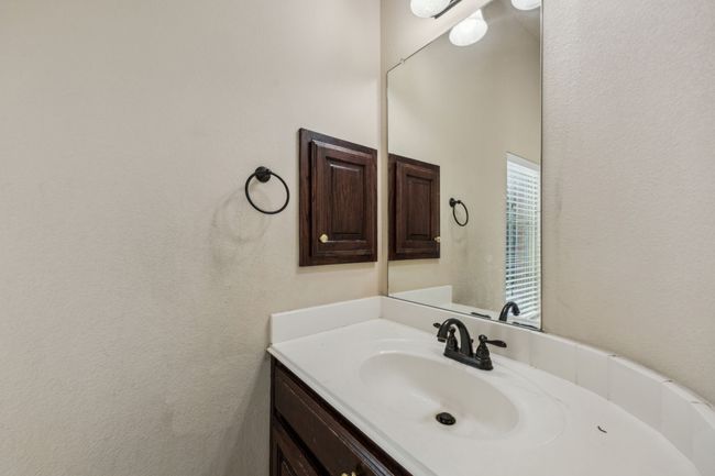 5005 Dominion Blvd, House other with 4 bedrooms, 3 bathrooms and null parking in Irving TX | Image 11