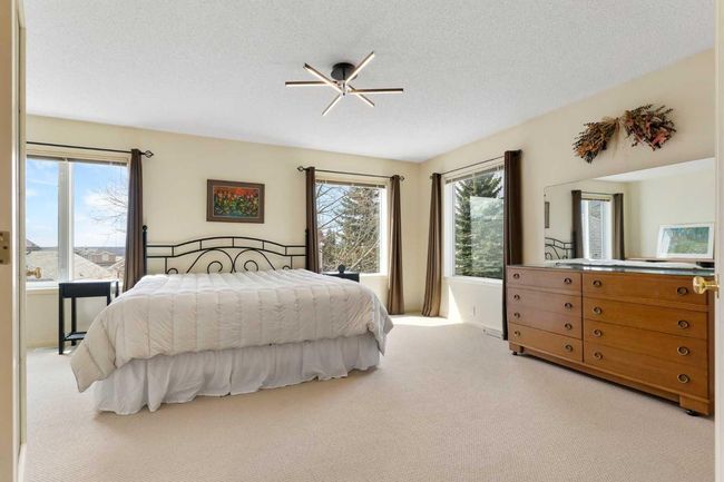 461 Sienna Heights Hill Sw, House other with 3 bedrooms, 3 bathrooms and 4 parking in Calgary AB | Image 17