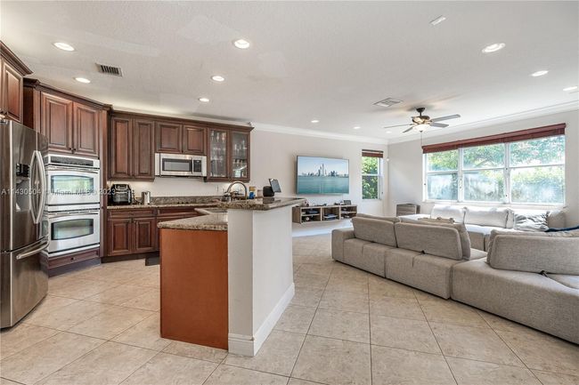 4783 Sw 176th Ter, House other with 5 bedrooms, 3 bathrooms and null parking in Miramar FL | Image 7