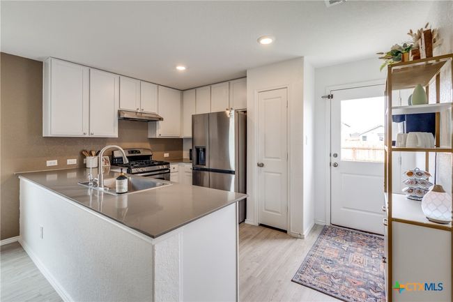 5652 Geronimo Cv, Townhouse with 3 bedrooms, 2 bathrooms and null parking in Seguin TX | Image 13