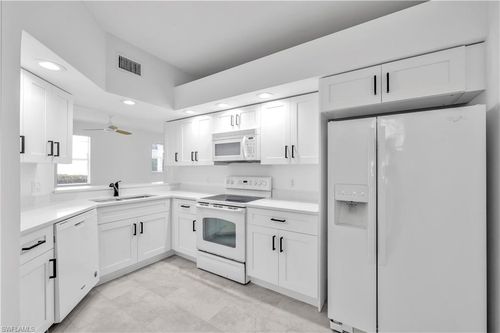 apt-2901-365 Stella Maris Dr N, NAPLES, FL, 34114-9781 | Card Image