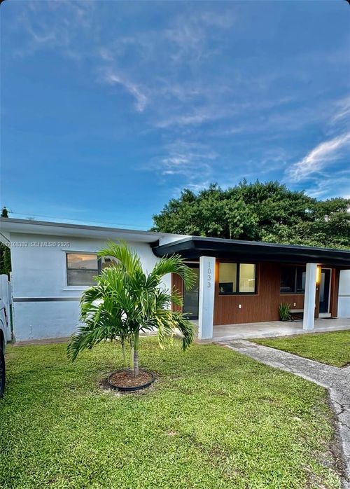 1033-1031 Nw 108th Ter, Miami, FL, 33168-6046 | Card Image