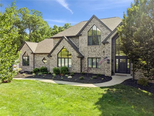 421 Lenox Ct, Gibsonia, PA, 15044-6211 | Card Image