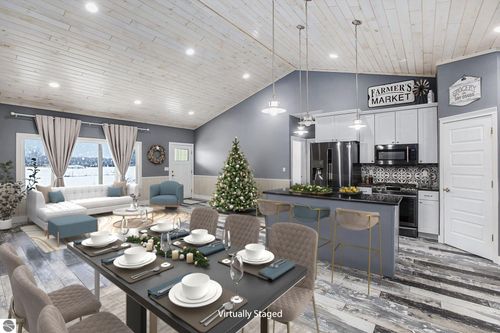 23736 110th Ave, Tustin, MI, 49688-8637 | Card Image