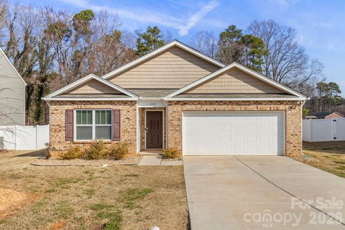 2277 Meadow Stream Dr, Sherrills Ford, NC, 28673-7867 | Card Image