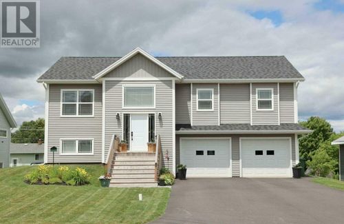 8 Keaton Drive, Charlottetown, PE, C1E3M6 | Card Image