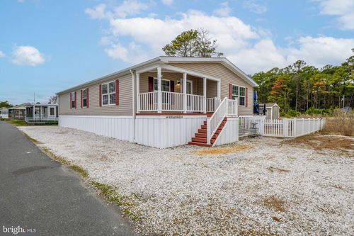 35651 E River Dr, MILLSBORO, DE, 19966-6768 | Card Image