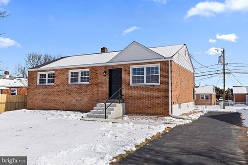 318 S Dupont Rd, Newport, DE, 19804-1638 | Card Image