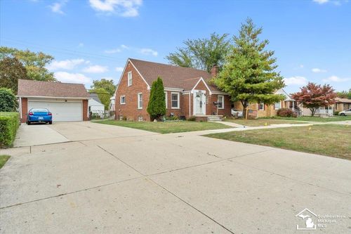 13546 Trenton Rd, Southgate, MI, 48195-1872 | Card Image