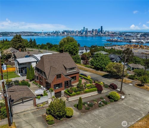3602 Sw Lander St, Seattle, WA, 98126-2140 | Card Image