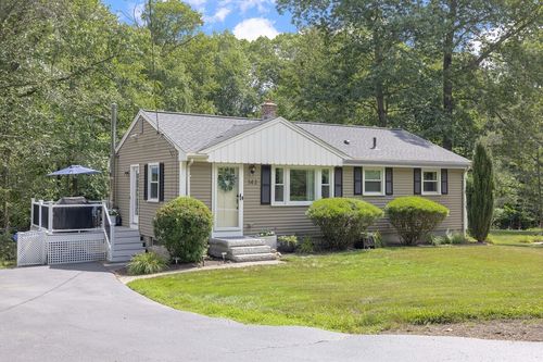 143 Oak St, Holliston, MA, 01746-1615 | Card Image