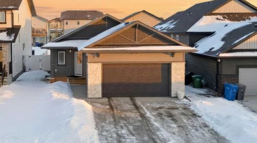 7 Thorne Pl, Red Deer, AB, T4P0S1 | Card Image
