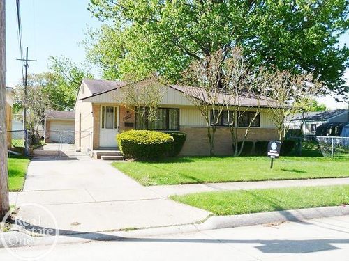 22416 Furton Street, St Clair Shores, MI, 48082 | Card Image