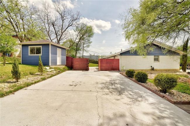 3500 Loyola Ln, House other with 4 bedrooms, 2 bathrooms and 6 parking in Austin TX | Image 4