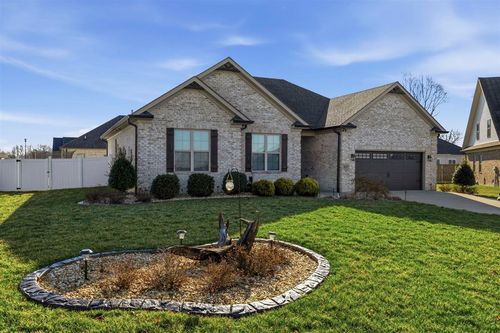 827 Olde Gap Ct, Bowling Green, KY, 42104-8816 | Card Image