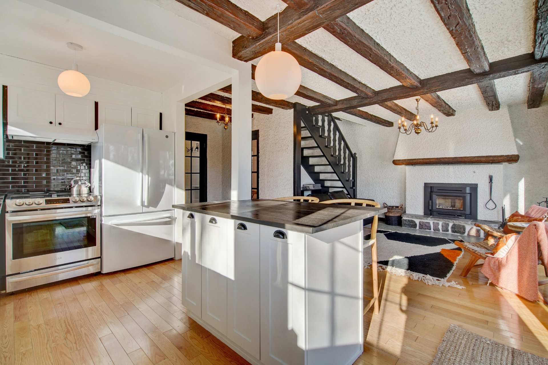 Residential Lease in Saint-Adolphe-d'Howard 3