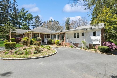 1926 Midlane, Syosset, NY, 11791-9605 | Card Image