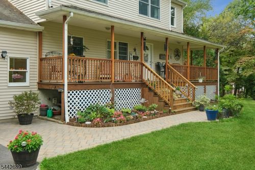 158 Maple St, New Providence, NJ, 07974-2405 | Card Image