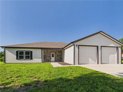125 Nw 171st Rd, Warrensburg, MO, 64093-7678 | Card Image