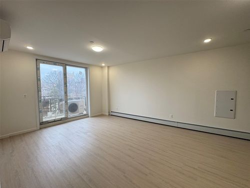 5b-138 Northern Blvd, Flushing, NY, 11354 | Card Image