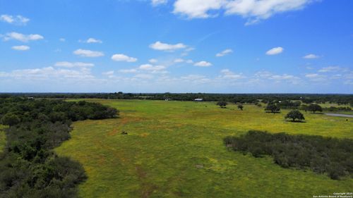 1922 County Road 407, Yoakum, TX, 77995-5020 | Card Image