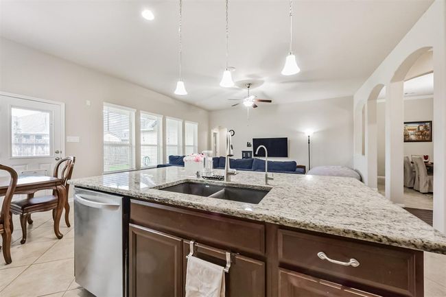 2012 Post Oak Ct, House other with 4 bedrooms, 2 bathrooms and 3 parking in Pearland TX | Image 13