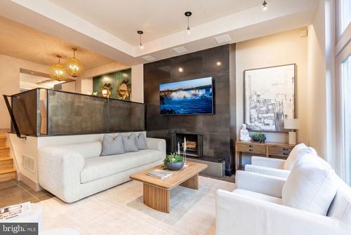 406 S 6th St, PHILADELPHIA, PA, 19147-1432 | Card Image