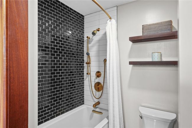 APT-211 - 555 S Water St, Condo with 2 bedrooms, 2 bathrooms and 3 parking in Providence RI | Image 25