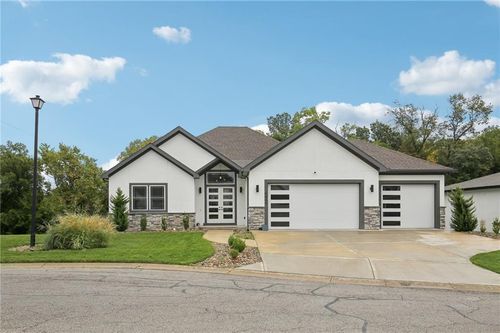 5443 N 101st Ter, Kansas City, KS, 66109-8611 | Card Image