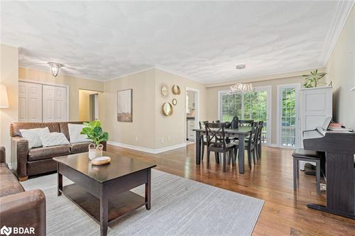 112 Park St E, Glen Williams, ON, L7G2V4 | Card Image