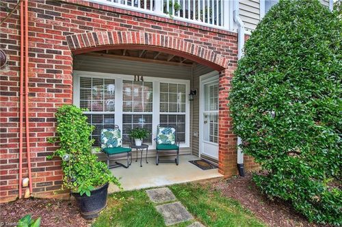 2221 Delaney Dr, Burlington, NC, 27215-5268 | Card Image