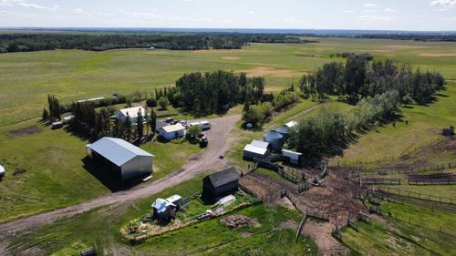 842069 Range Road 60, Rural Clear Hills County, AB, T0H2A0 | Card Image